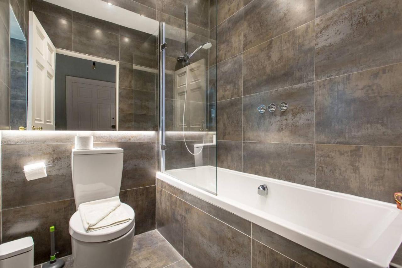 Joivy Converted Flat In Historic Building In New Town Edinburgh Exterior photo